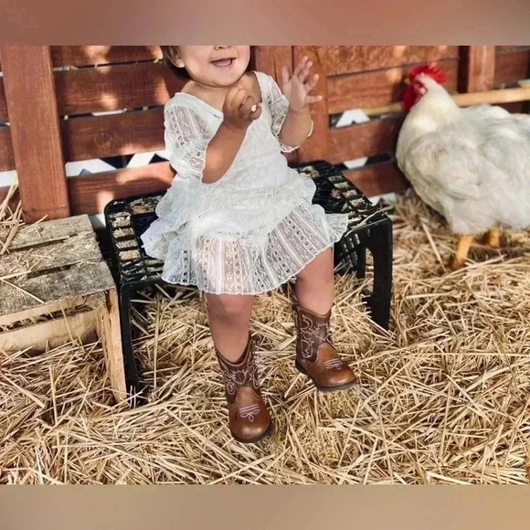 Disney Other - Vintage Disney ivory eyelet girls dress XS